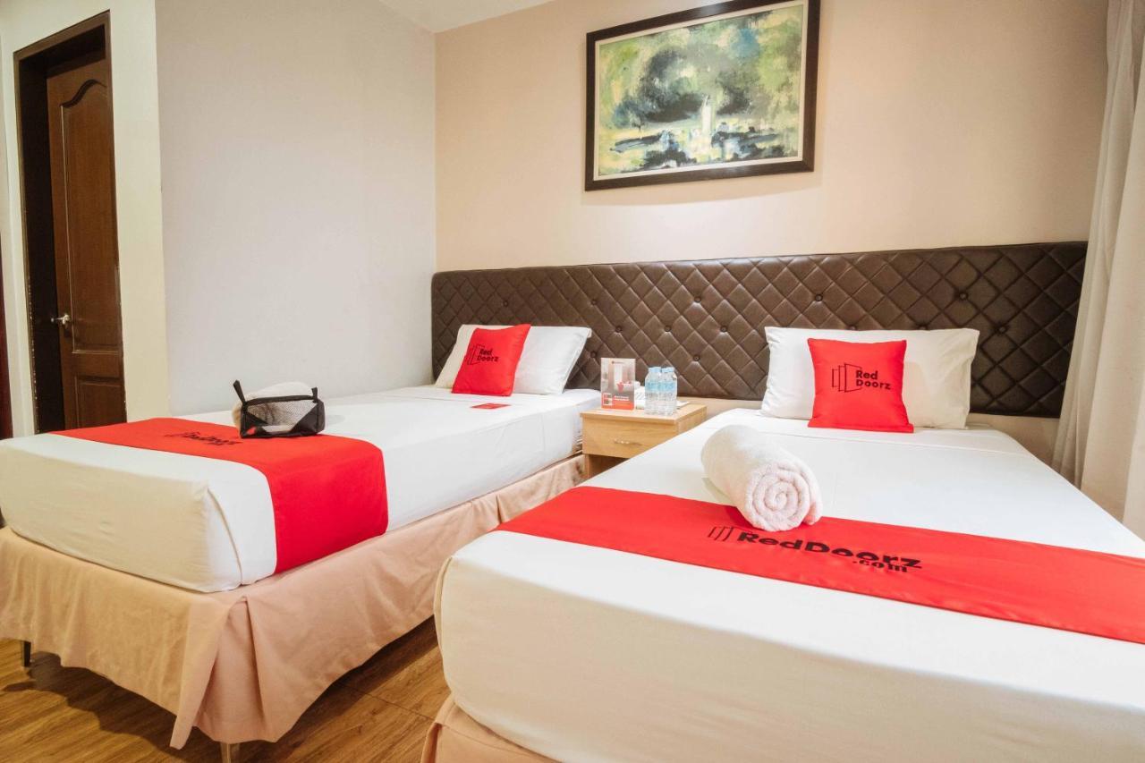 Reddoorz Plus Near Cebu Capitol Dış mekan fotoğraf